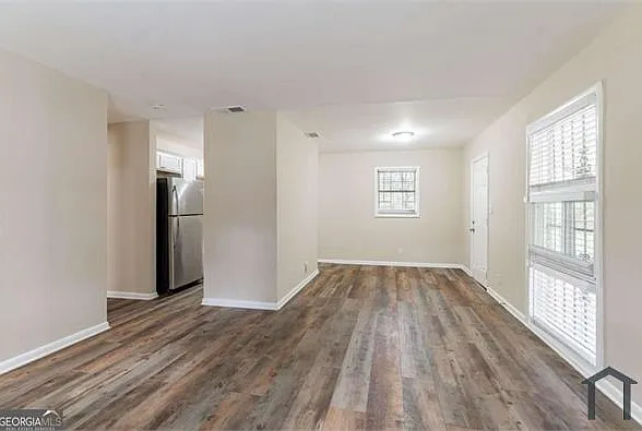 3851 Bonnie Ln SE — Photo 5