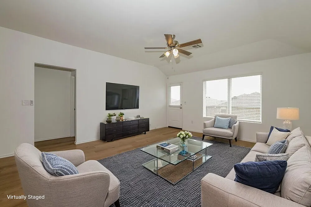 4 bed, 2.0 bath, 1459 sqft, $1,600 — Photo 3