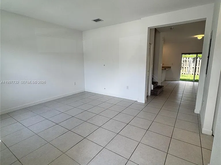 1845 SE 27th Rd #0 — Photo 4