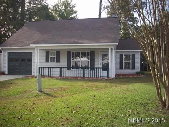 4002 Yadkin Ct, New Bern, NC 28562