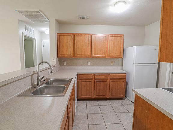 4th image of 2705 NW 187th Ter