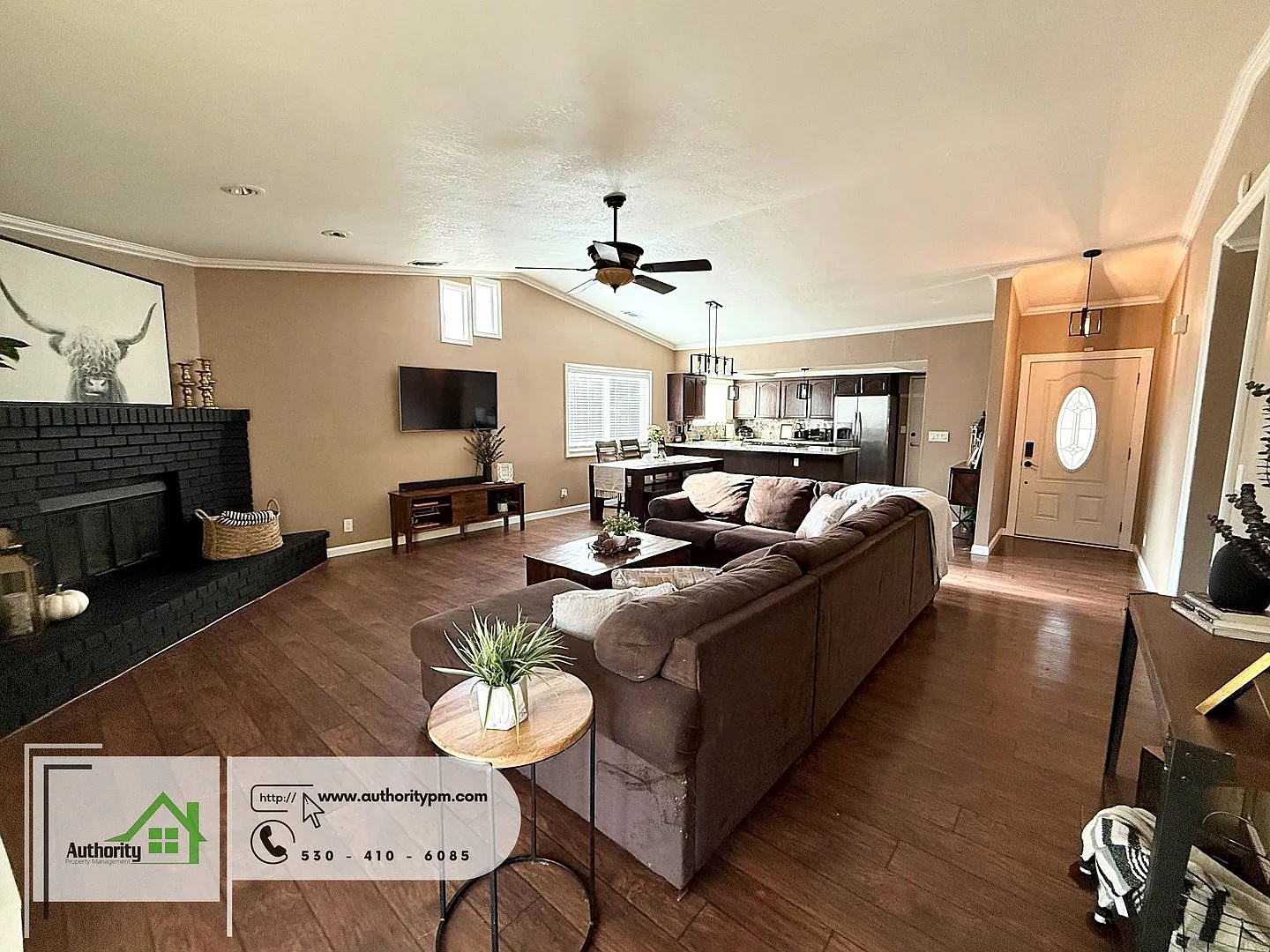 3 bed, 2.0 bath, 1500 sqft, $2,295 — Photo 3