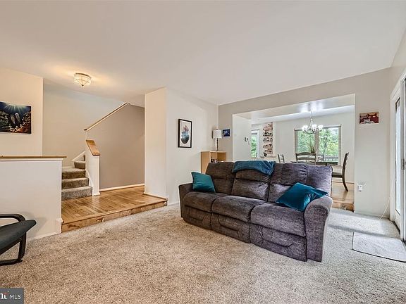 2nd image of 9487 Clocktower Ln