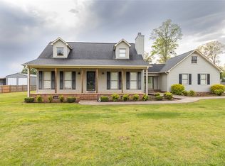 219 Meadowood Dr, Anderson, SC 29626