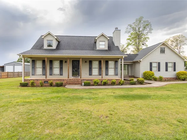 219 Meadowood Dr, Anderson, SC 29626