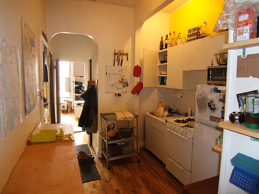 Rented by Joel Weisz, LREB | media 8