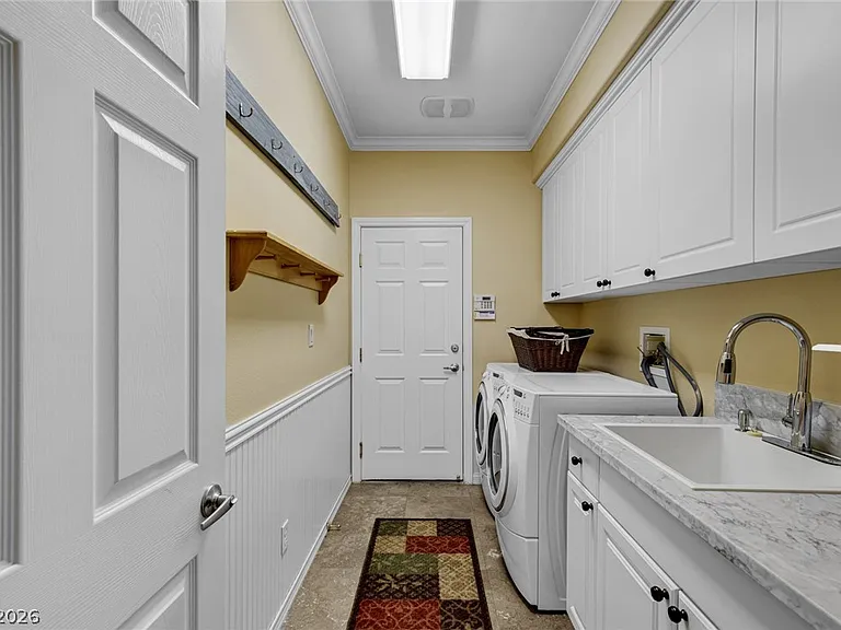 724 Pinnacle Heights Ln — Photo 26
