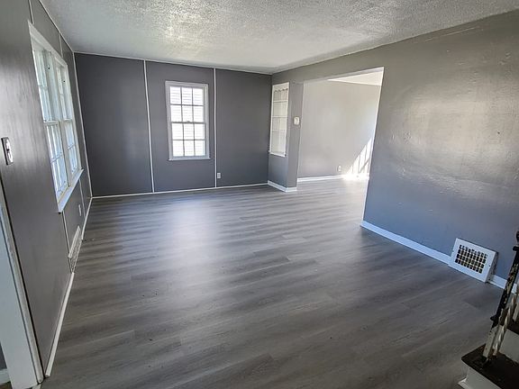 2nd image of 353 Millicent Ave