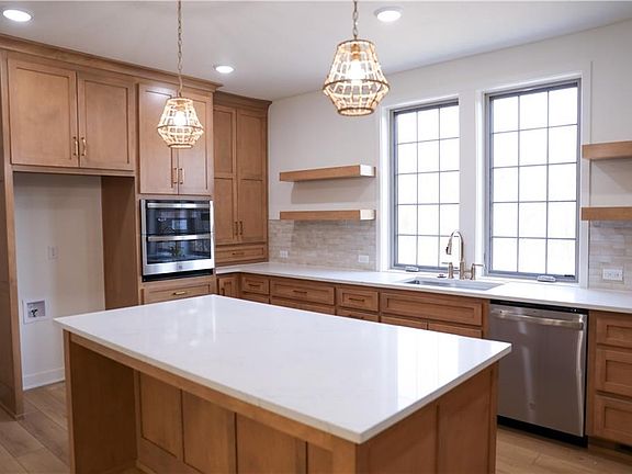 5th image of 26103 Blue Mills Rd