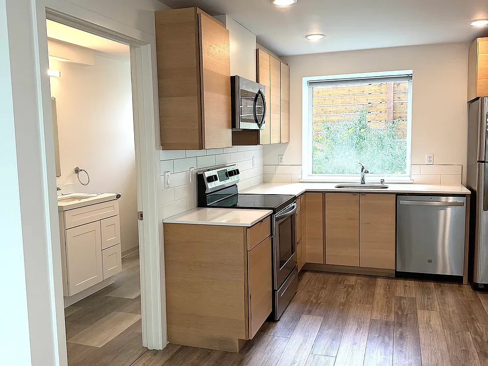 3402 15th Ave W #1