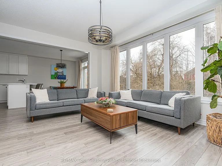 40 Kirby Ave — Photo 12
