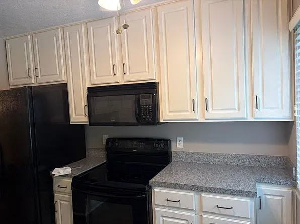 3971 School Section Rd APT 21, Cincinnati, OH 45211