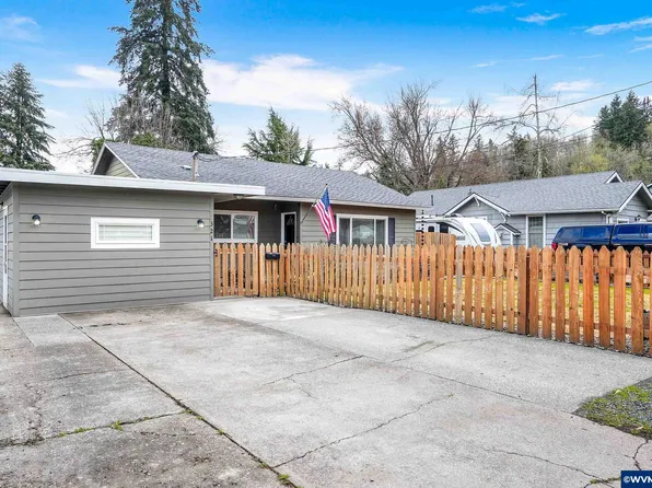 321 Koons St, Silverton, OR 97381