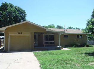 622 Edgewood Dr, Mulvane, KS 67110