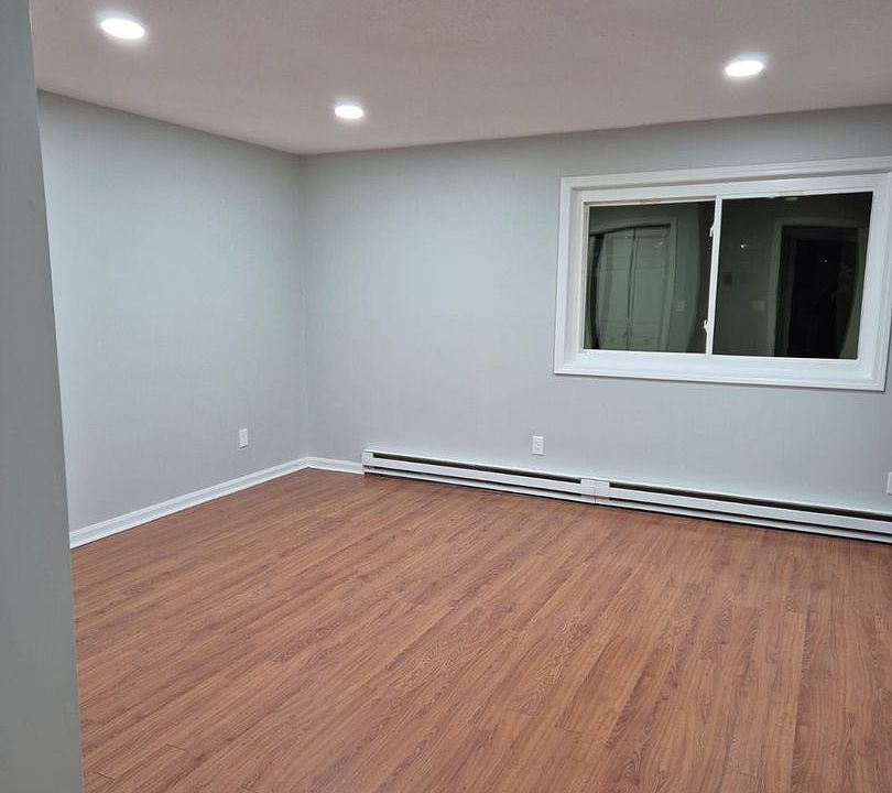 1st image of 126 Perkins Ave