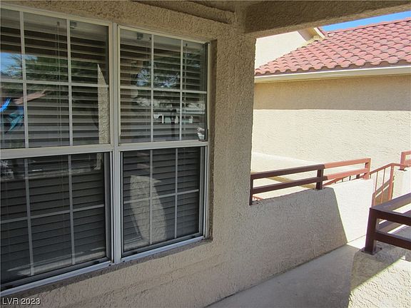 5th image of 520 Arrowhead Trl Unit 922