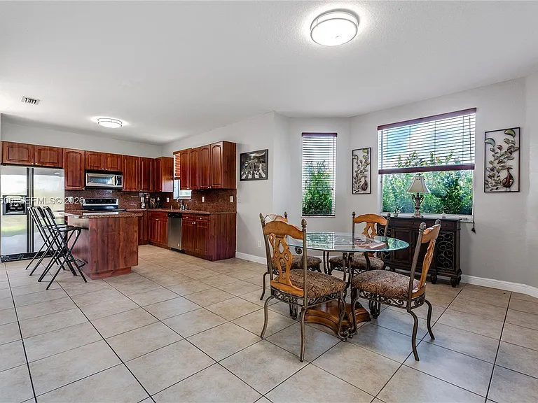 5271 SW 141st Ter — Photo 10