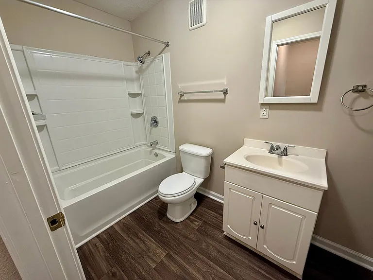 1661 Sparta Hwy — Photo 11