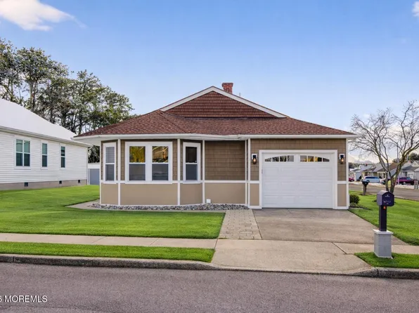 199 Canterbury Lane, Toms River, NJ 08757