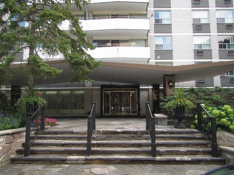 21 Mayfair Ave