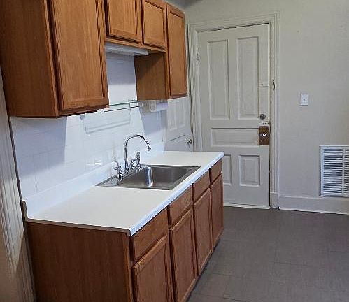 5th image of 2837 S Princeton Ave #2R