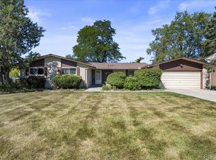 27957 Tavistock Trl, Southfield, MI 48034