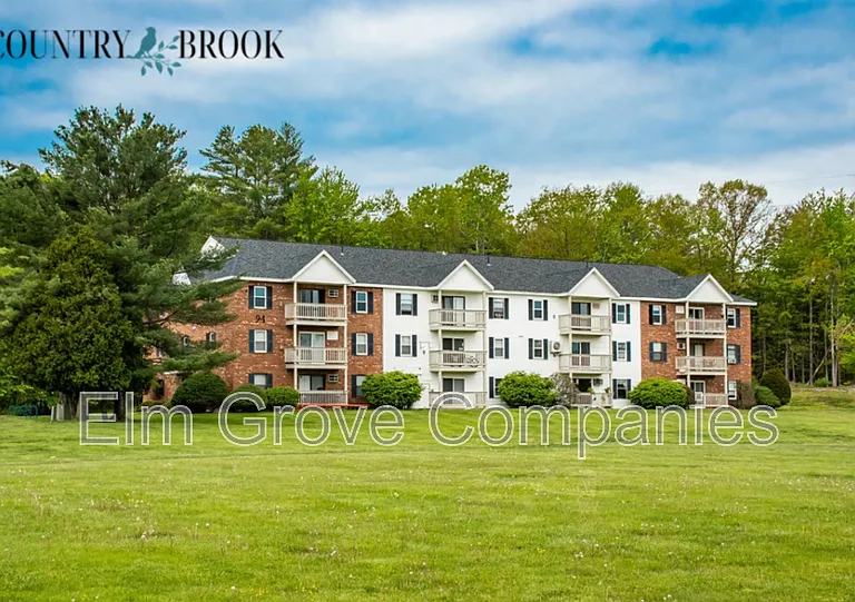 72 Hemingway Dr #34 — Photo 1