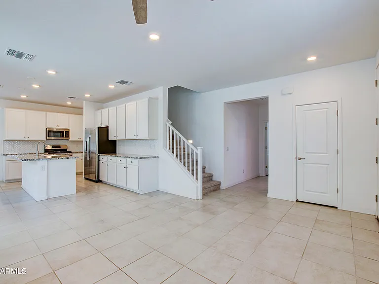 9902 E Tamery Ave — Photo 3