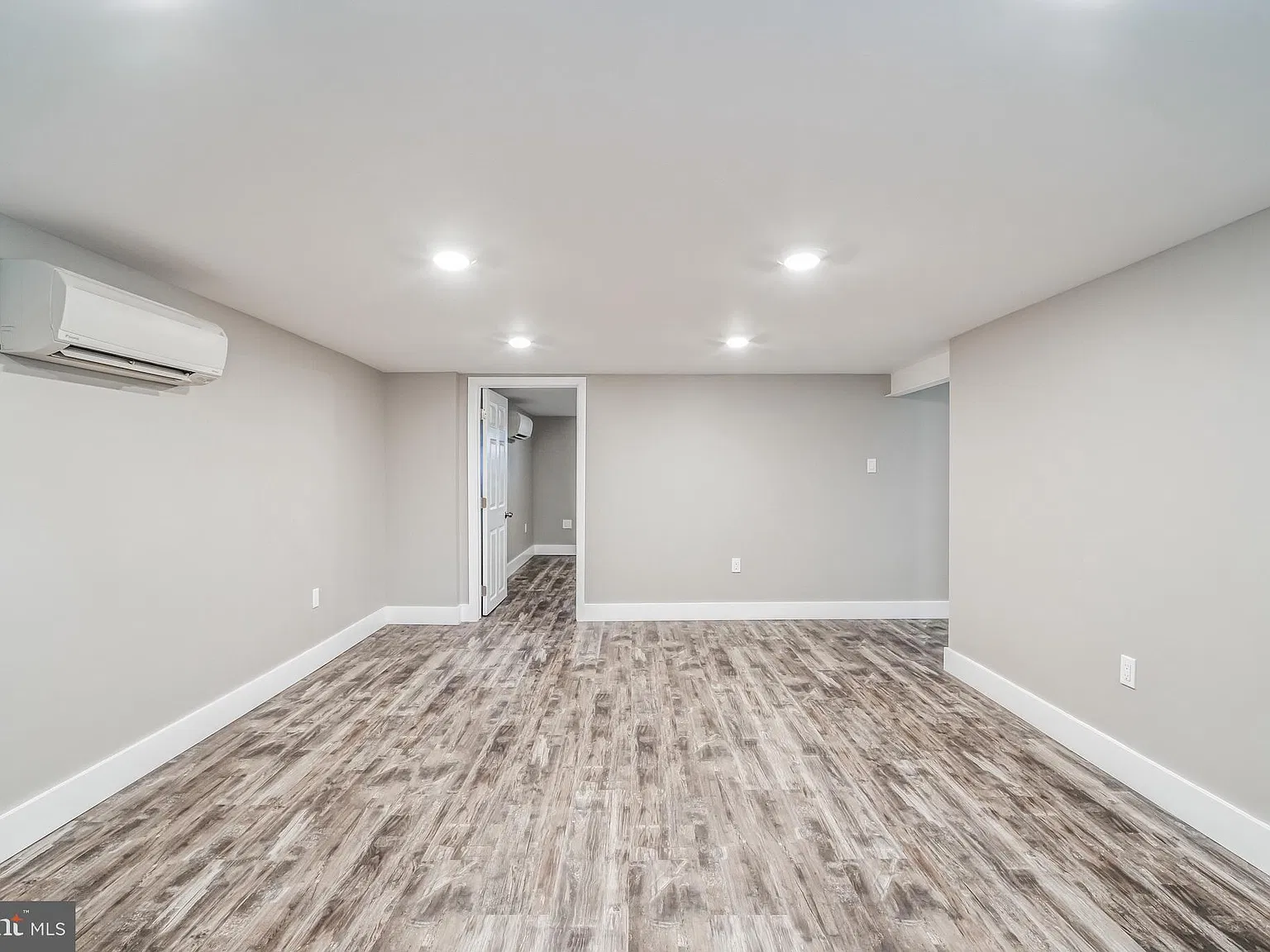1 bed, 1.0 bath, $1,600 — Photo 4