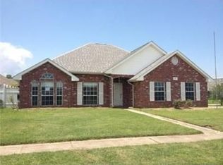 37 Oxford Dr, La Place, LA 70068
