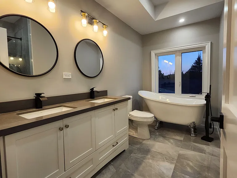 15 Stanley Ave — Photo 22