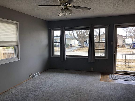 3rd image of 1112 Logan St