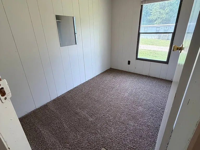 536 Abbott Rd #6 — Photo 4
