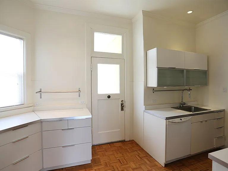 304 Walnut St #U3 — Photo 12