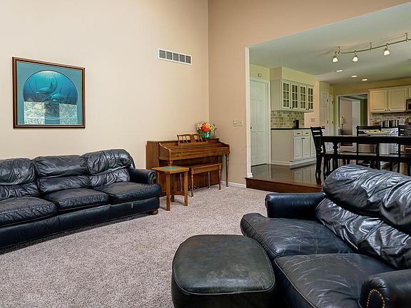 5th image of 7697 Johntimm Ct