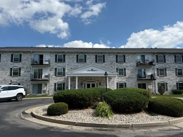 151 N University DRIVE #320, West Bend, WI 53095