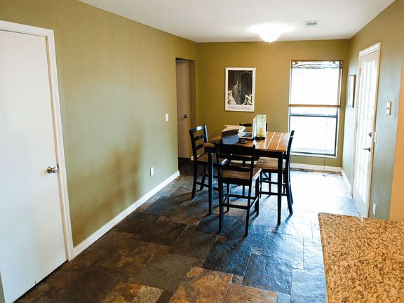 4th image of 1115 Sandy Creek Dr