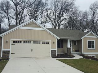 7447 Woodvale St SE, Grand Rapids, MI 49546