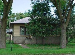 822 W 4th St, Grand Island, NE 68801
