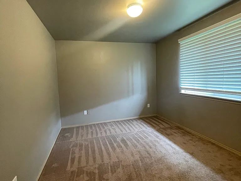 3 bed, 2.0 bath, 1234 sqft, $2,350 — Photo 15