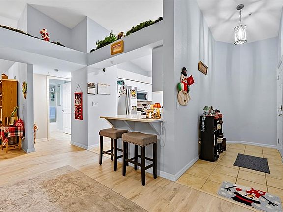 5th image of 25730 Lake Amelia Way Unit 204