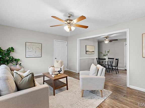 5th image of 1045 S Waterford Dr