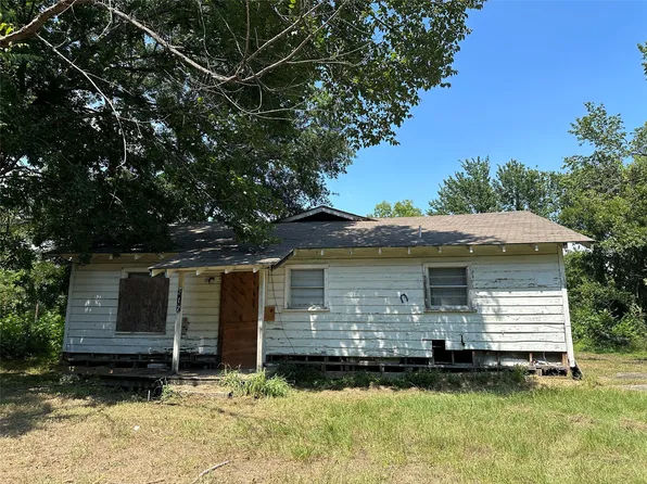 217 N Benton St, Corsicana, TX 75110