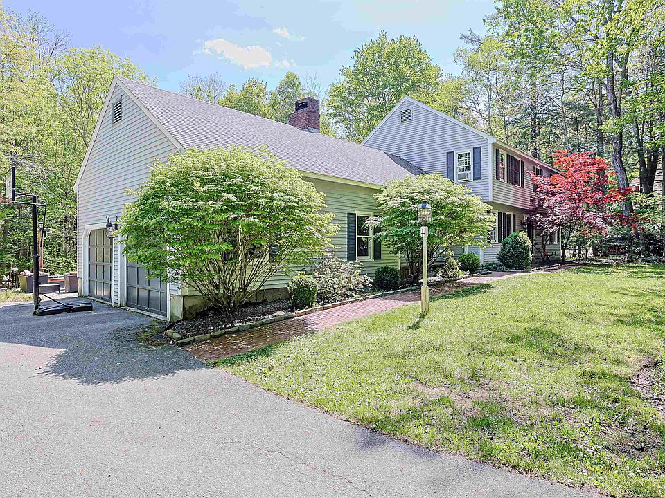 1st image of 19 Winterberry Drive