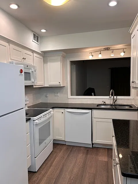 2 bed, 1132 sqft, $1,950 — Photo 3