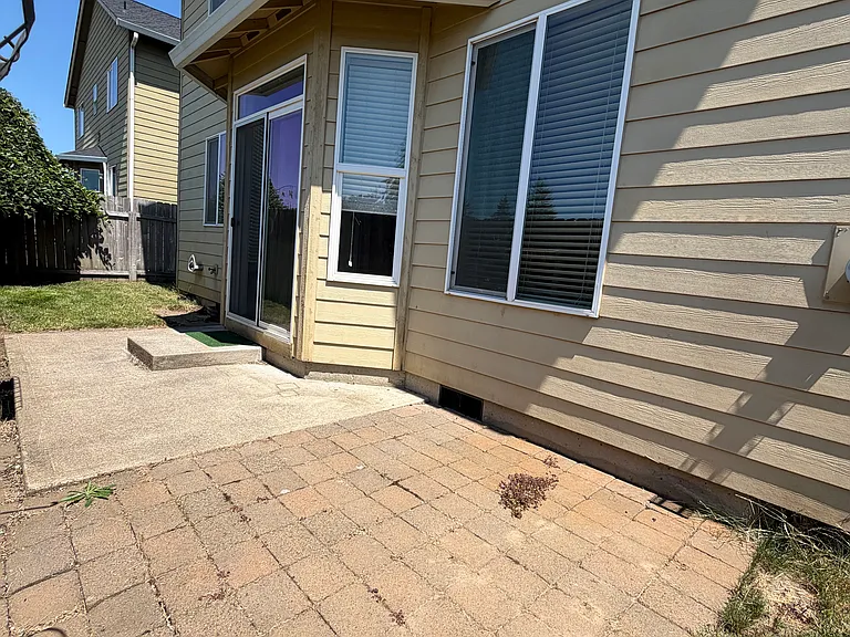 17202 NE 13th Ave — Photo 12