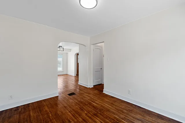 2647 Drayton Dr — Photo 15