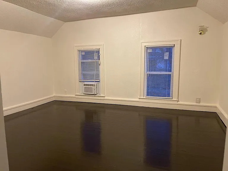 635 Orville Ave — Photo 11
