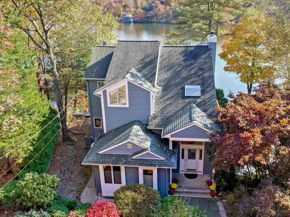 109 Demarest Rd, Bloomingdale, NJ 07403