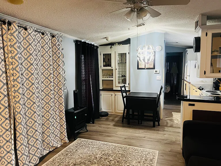 109 Tournament Dr — Photo 14